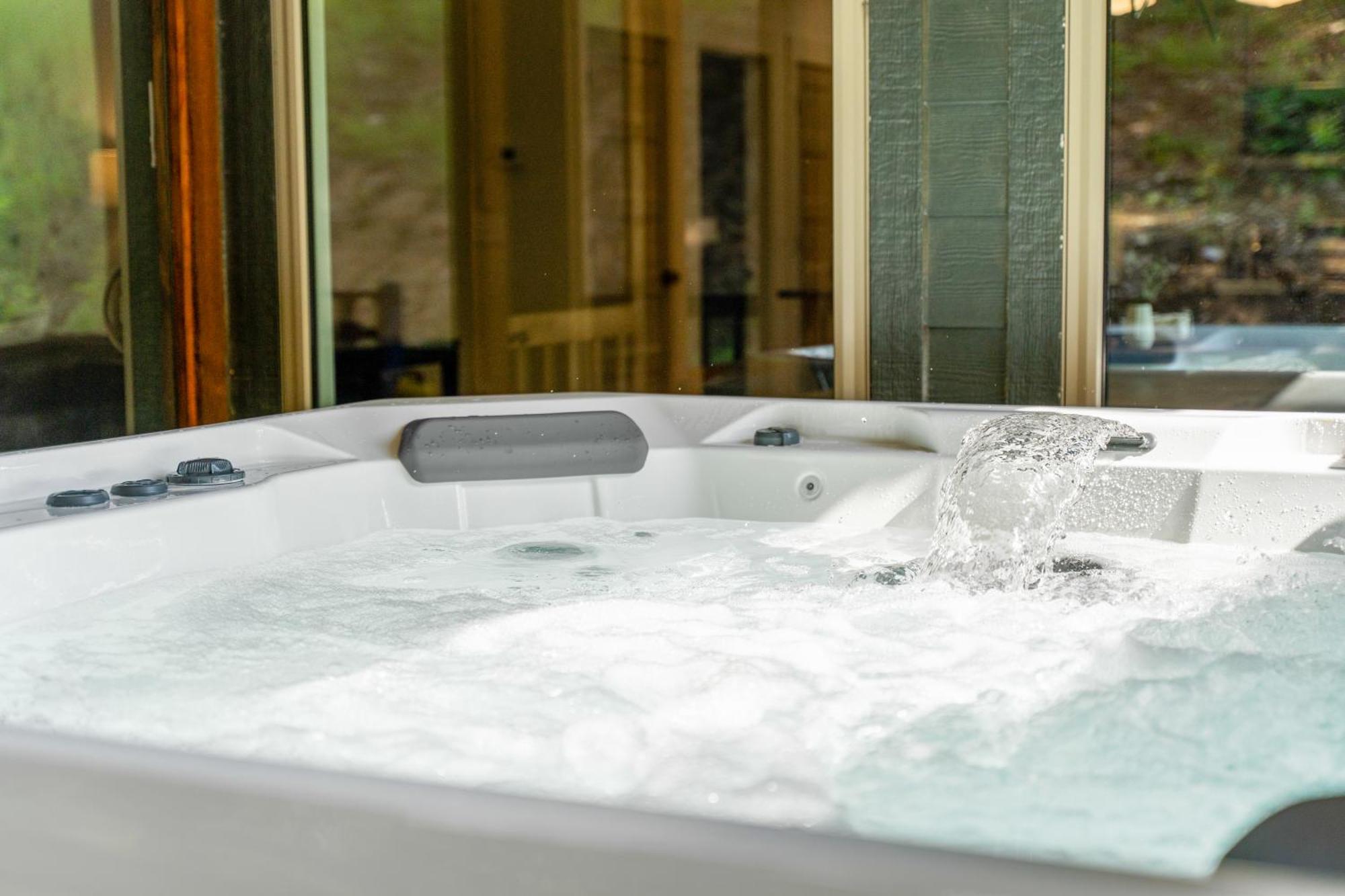 New Ozark Oasis Luxe Cabin Retreat With Hot Tub Hollister エクステリア 写真